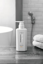 Load image into Gallery viewer, Hair conditioner for men, aging hair, thinning hair, hair loss, scalp care, hair care, Aderans, Aderans Singapore, smelly scalp, moisturizing conditioner for men, soothing scalp